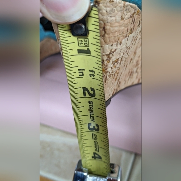 Donald Pliner Couture Calf Hair Croc Embossed 2.5" Wedge Ankle Strap Size 9N EUC - Picture 8 of 8